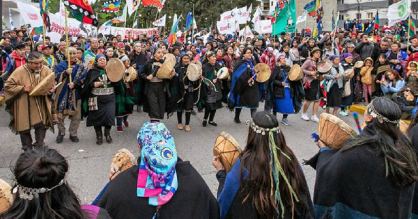 Conmemoran El D A Del Indio Americano Con Marchas Para Desterrar El