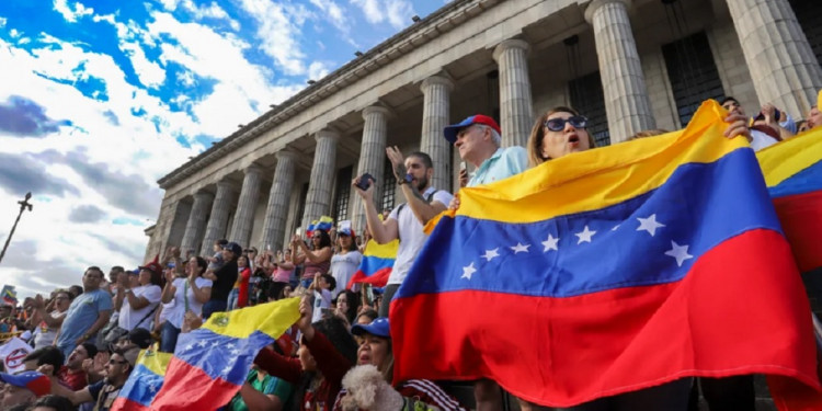 Argentina es el octavo país del mundo con más población venezolana