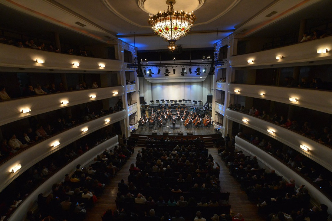 La Orquesta Filarmónica de Mendoza presenta su "Velada de gala patriótica"