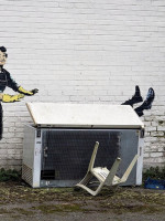En el Día de San Valentín, Banksy denunció la violencia conyugal contra las mujeres 