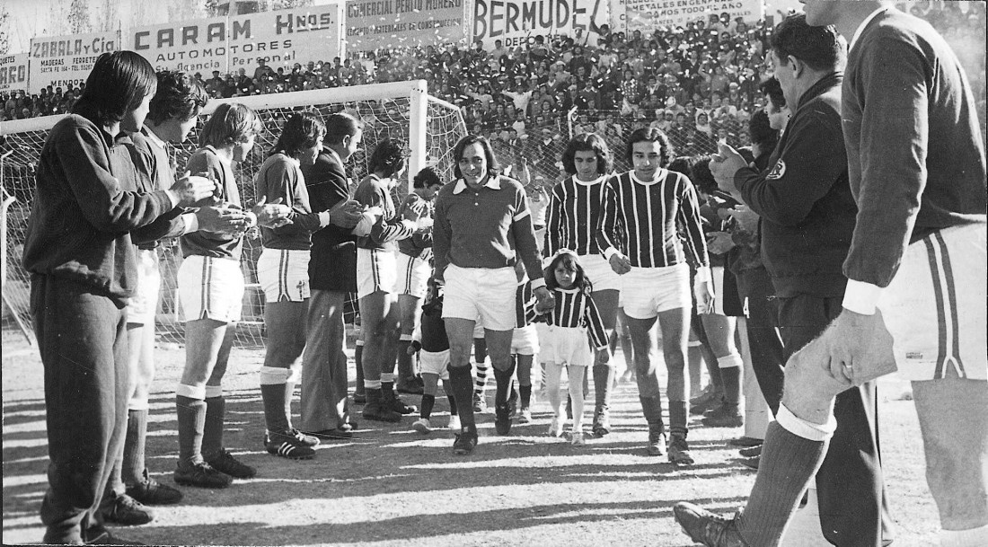 Una pasión es una pasión: historia del fútbol mendocino