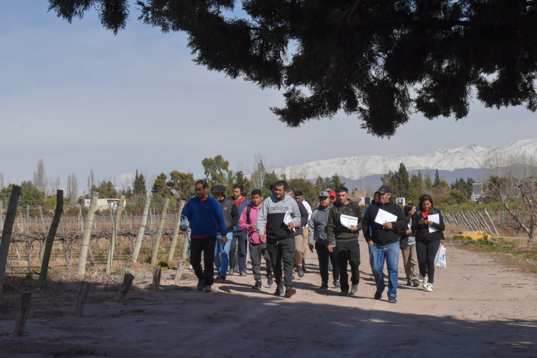 Escuela de Encargados de Finca: un espacio donde se comparten los saberes del aula y el surco