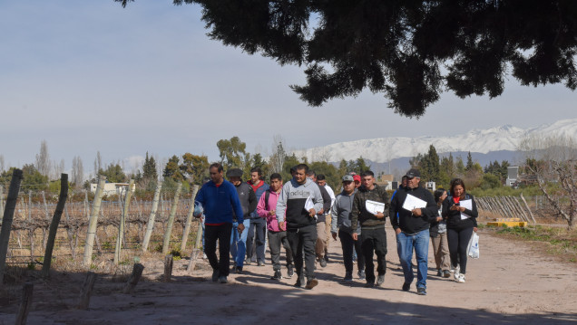 imagen Escuela de Encargados de Finca: un espacio donde se comparten los saberes del aula y el surco