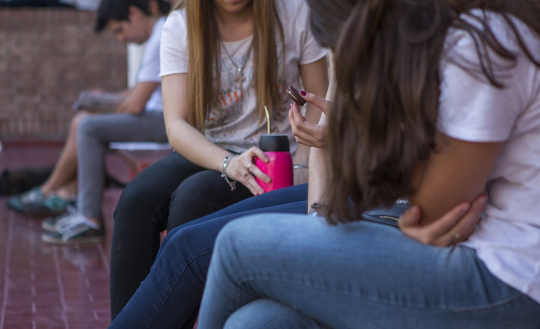 La OMS advirtió que casi un cuarto de las adolescentes sufren violencia física o sexual en su pareja