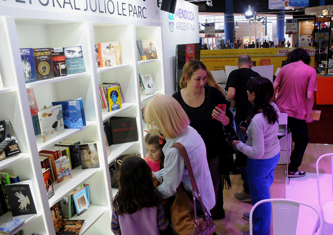 Feria del Libro de Mendoza: habrá más de 300 actividades y reconocidas figuras del mundo literario