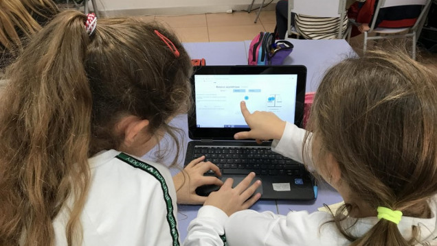 imagen Educación y conectividad: un millón de estudiantes asisten a escuelas sin internet en Argentina