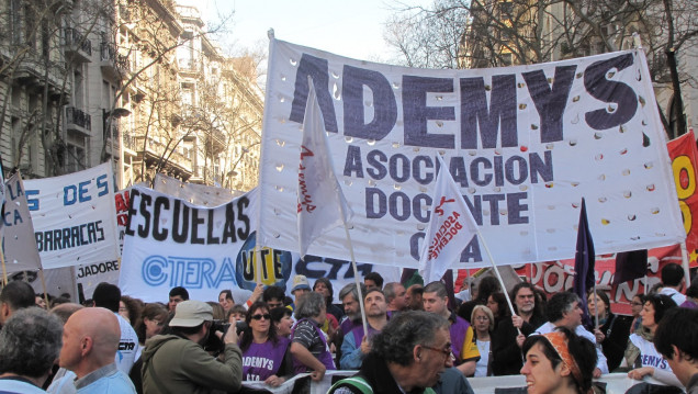 imagen Gremialistas amenazaron con no iniciar las clases en Buenos Aires