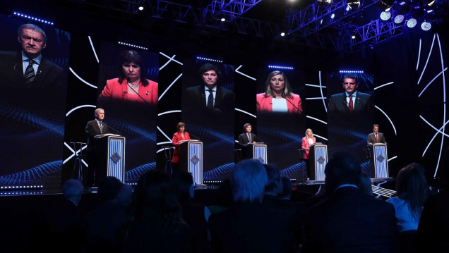 imagen Segundo debate presidencial en foco: afirmaciones dudosas y cruces punzantes 