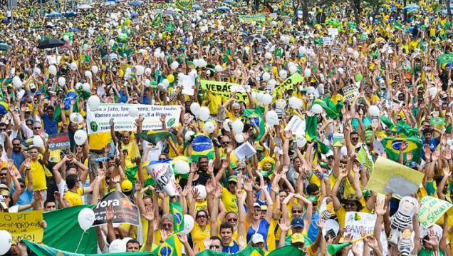 imagen Una multitud marchó en Brasil contra Dilma Rousseff