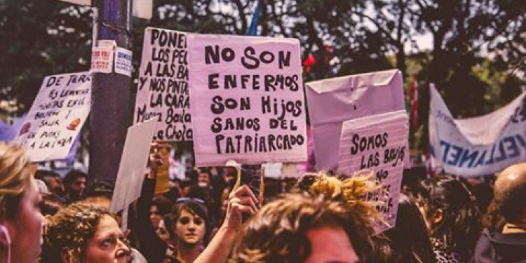 No son una manada: "Los varones son socializados para creer que pueden disponer de las mujeres"