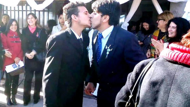 imagen Iglesia mendocina casó una pareja del mismo sexo
