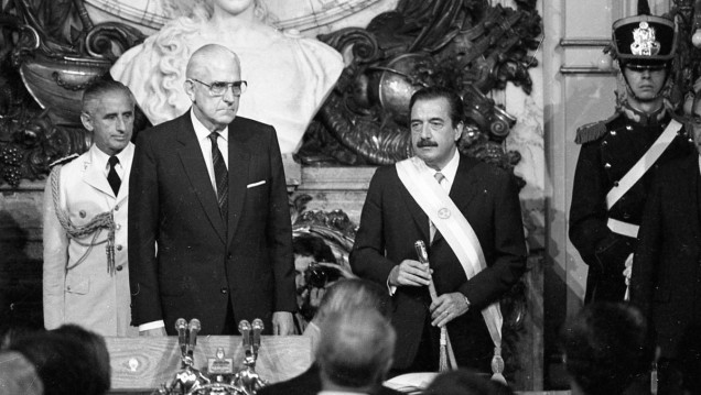imagen Alfonsín y el triunfo electoral que inició un recorrido democrático de 40 años