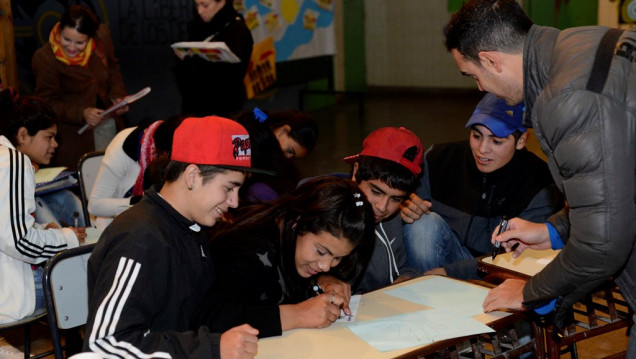 imagen Más de 33 mil chicos van a clases de apoyo en Mendoza