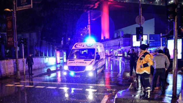 imagen No descartan más de un tirador en el ataque al boliche de Estambul
