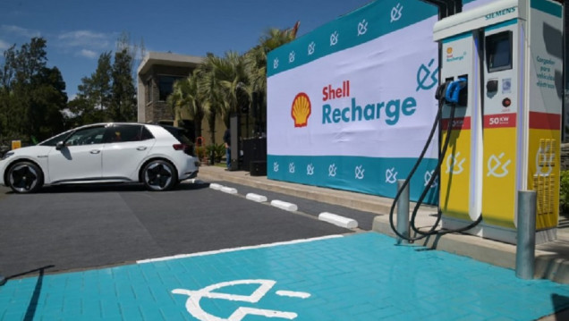 imagen Shell presentó su primer surtidor de carga eléctrica en el país