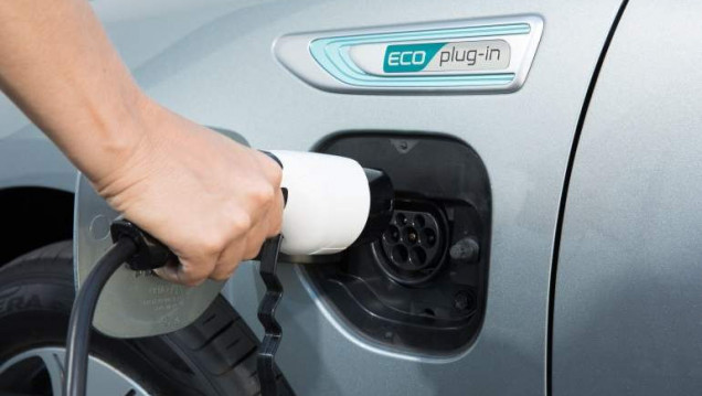 imagen Europa prohibirá la venta de autos nuevos a nafta y diésel a partir de 2035
