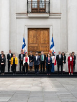 Chile tras el "rechazo" a la nueva Constitución: Boric baraja de nuevo y rearma su gabinete