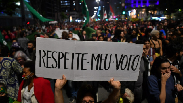 imagen Masiva manifestación de respaldo a Lula tras el ataque a la democracia