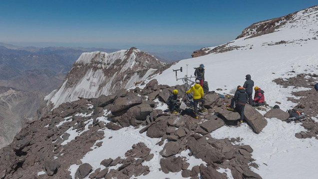 imagen Una inédita red de estaciones meteorológicas impulsa la ciencia desde el cerro Aconcagua