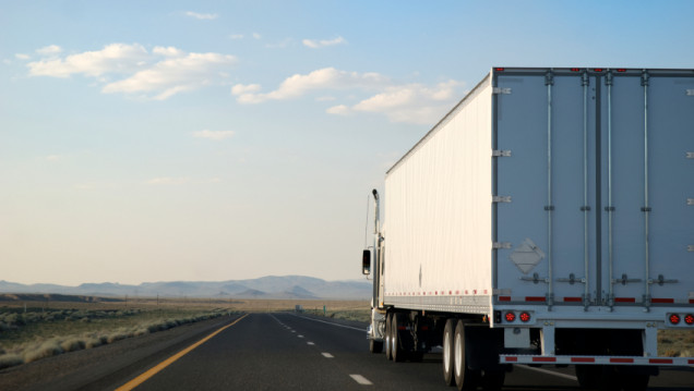 imagen Restringen el tránsito de camiones hacia Chile