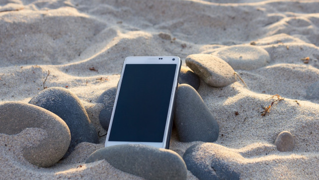 imagen Seis consejos para cuidar el celular en el verano
