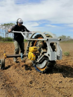 Un equipo del INTA creó Chango, un tractor multipropósito para las familias agropecuarias