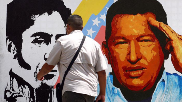 imagen El rector Arturo Somoza sobre Hugo Chávez