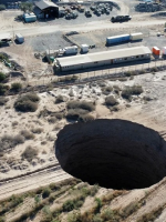 Dos hipótesis para explicar en gigantesco agujero que apareció en Atacama, Chile