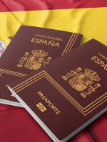 Rige la "Ley de nietos": quiénes pueden tramitar la ciudadanía española