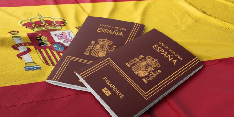 Rige la "Ley de nietos": quiénes pueden tramitar la ciudadanía española