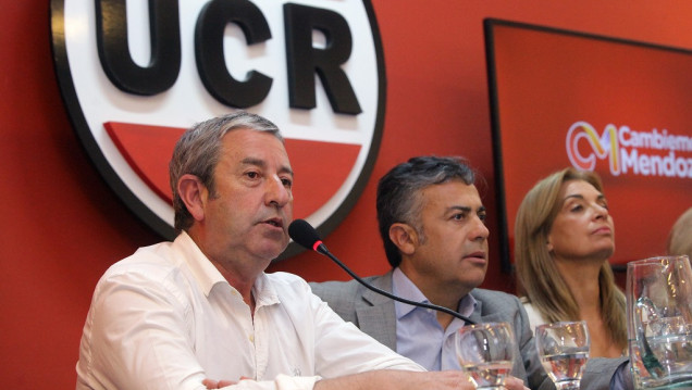 imagen Con críticas a Pérez, cerró la campaña del frente Cambiemos