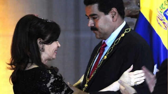 imagen Por decreto, Macri le quitó la Orden de San Martín a Maduro