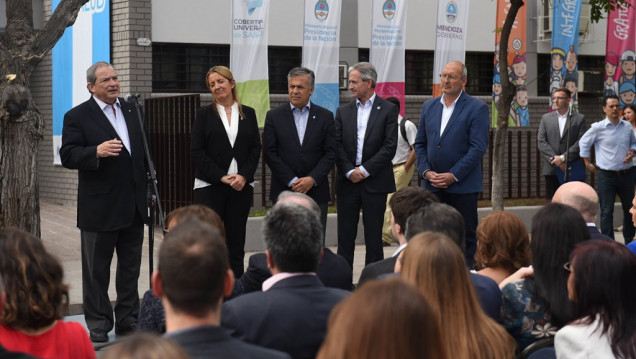 imagen Ministros de Macri lanzaron en Mendoza la Cobertura Universal de Salud