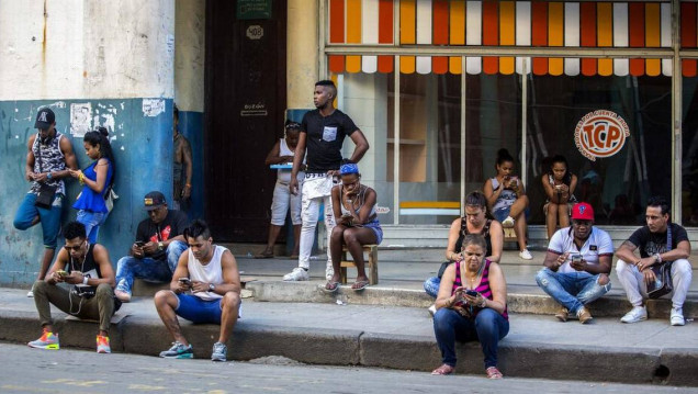 imagen Cuba tendrá acceso a Internet en los teléfonos móviles