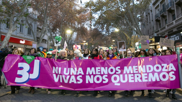 imagen Postales del 3 de junio: a nueve años del primer Ni Una Menos, hubo una marcha masiva en Mendoza