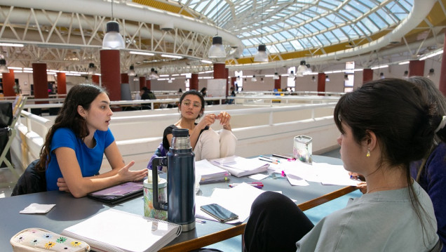 imagen La Biblioteca Central, un refugio del que se apropiaron los y las estudiantes