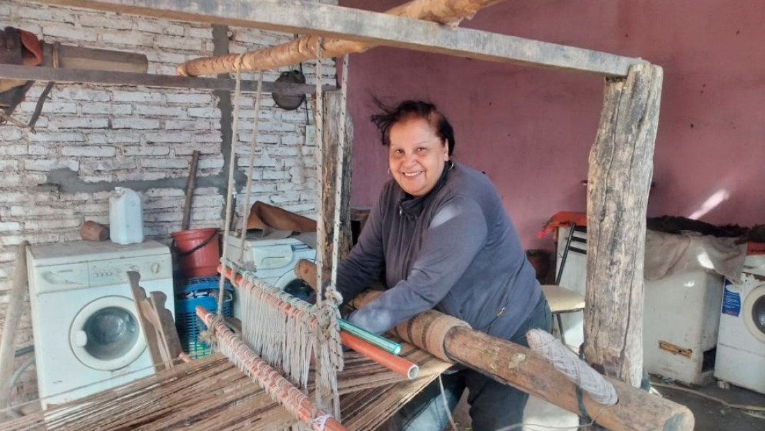 Las mujeres rurales trabajan por día más horas que las de zonas urbanas 