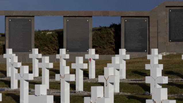 imagen La Cruz Roja identificó a 88 soldados caídos en Malvinas