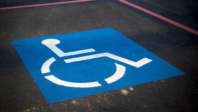 imagen Cómo tramita la licencia de conducir una persona con discapacidad