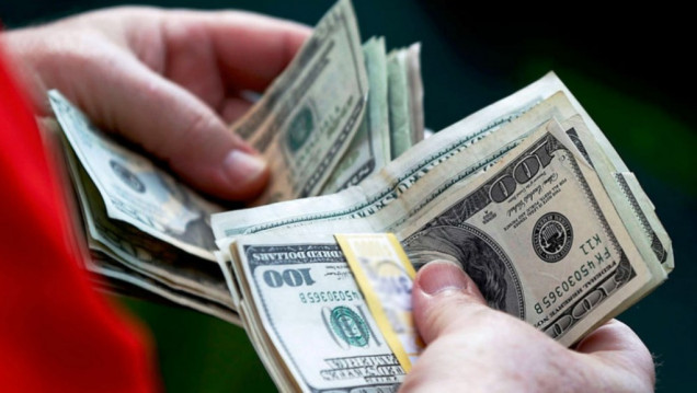 imagen Imparable: el dólar superó los $ 35 en Mendoza 
