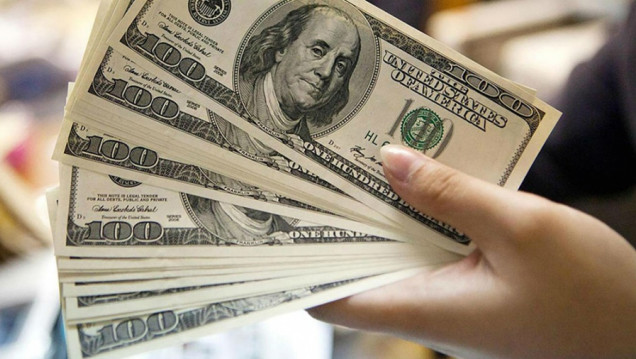 imagen El dólar cerró al borde de los $45 y el riesgo país alcanzó un nuevo máximo