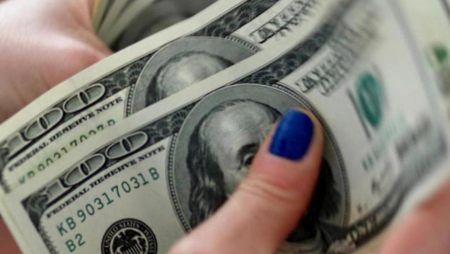 imagen El dólar subió más de un peso y cerró la semana por encima de los $38