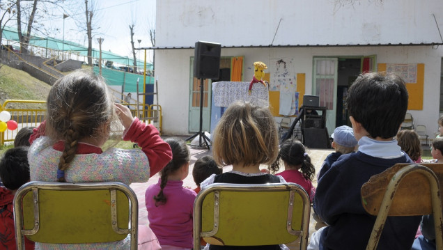 imagen Solo cinco de cada diez familias tienen una valoración positiva de la educación primaria en Argentina