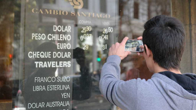 imagen El dólar superó en Mendoza la barrera de los $ 26