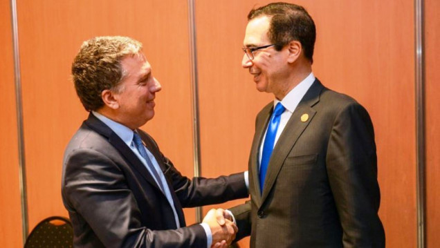imagen Primera escala: Dujovne se reunió con el secretario del Tesoro de Estados Unidos