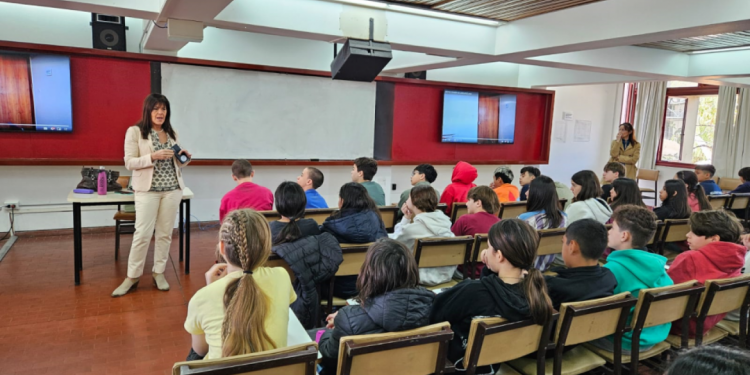 ¿Por qué hubo bajas calificaciones en el ingreso a las escuelas de la UNCUYO?