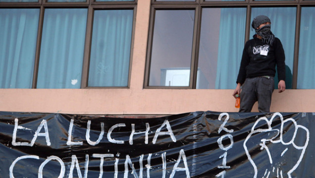 imagen Carabineros reprimieron salvajemente a estudiantes chilenos