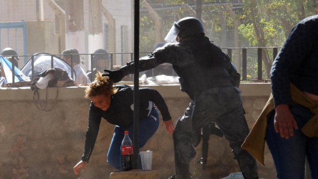 imagen Fuerte represión a activistas antimineros en La Rioja