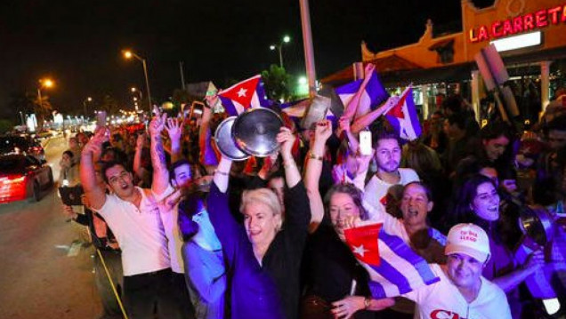 imagen Miami de fiesta: Fidel ha muerto