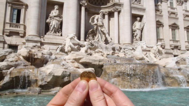 imagen ¿Quién se queda con las monedas tiradas en la Fontana di Trevi?